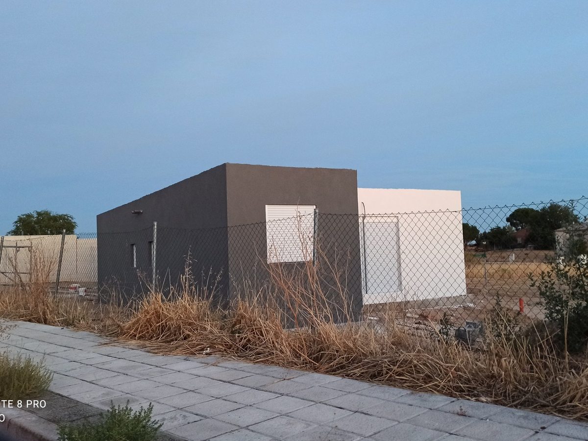La vivienda industrializada ya montada y terminada sobre la parcela